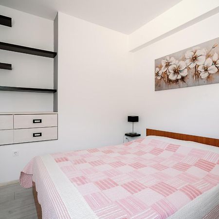 Charming Little Apartment Чилипи Экстерьер фото