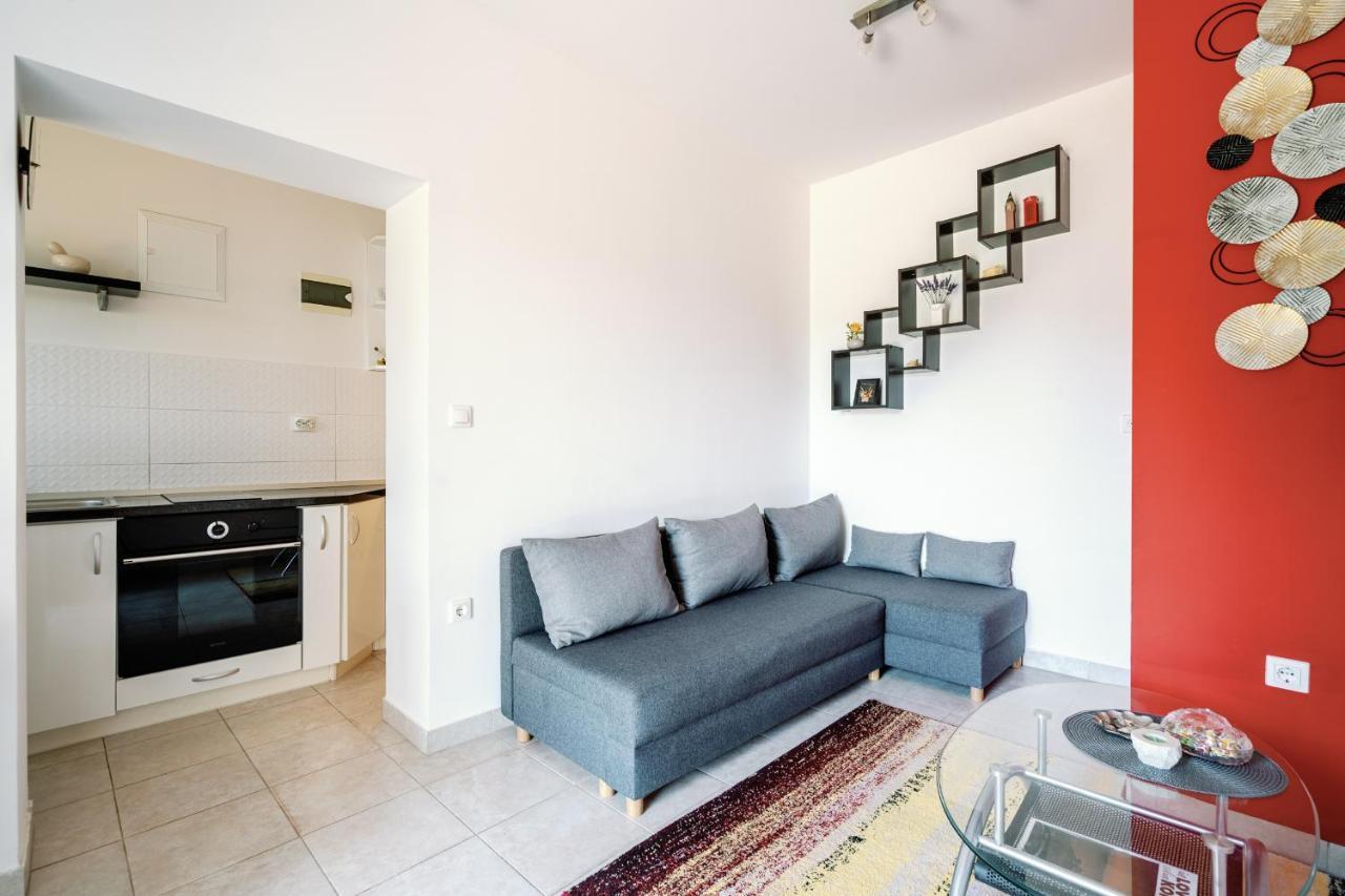 Charming Little Apartment Чилипи Экстерьер фото